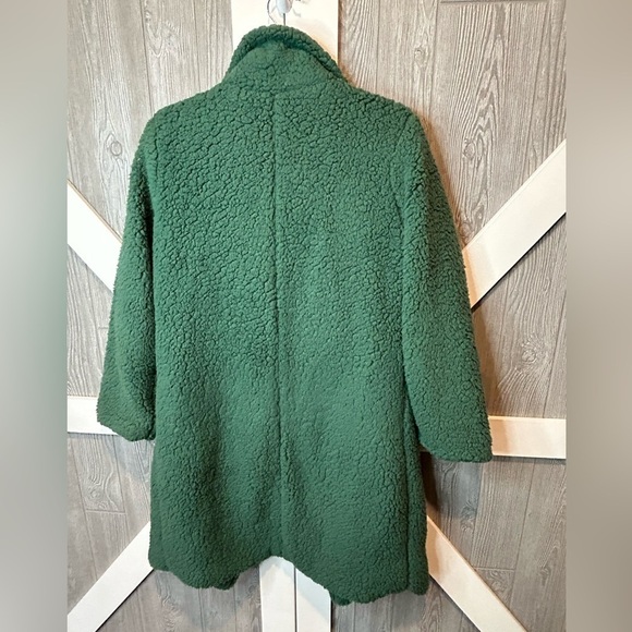 007. SHEIN Sherpa open style coat Green size 4 - Picture 2 of 3